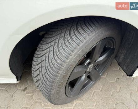 Белый Мерседес ЦЛА-класс, объемом двигателя 2.14 л и пробегом 136 тыс. км за 20500 $, фото 15 на Automoto.ua