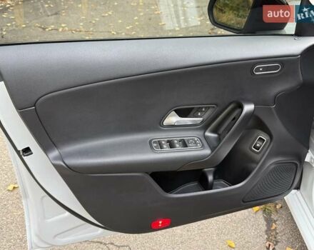 Белый Мерседес ЦЛА-класс, объемом двигателя 2 л и пробегом 160 тыс. км за 25950 $, фото 58 на Automoto.ua