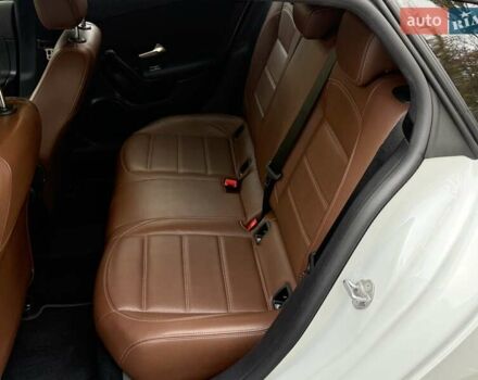 Белый Мерседес ЦЛА-класс, объемом двигателя 2 л и пробегом 160 тыс. км за 25950 $, фото 67 на Automoto.ua