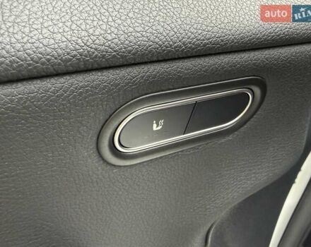 Белый Мерседес ЦЛА-класс, объемом двигателя 2 л и пробегом 160 тыс. км за 25950 $, фото 60 на Automoto.ua