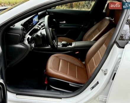 Белый Мерседес ЦЛА-класс, объемом двигателя 2 л и пробегом 160 тыс. км за 25950 $, фото 61 на Automoto.ua