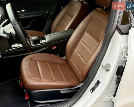 Белый Мерседес ЦЛА-класс, объемом двигателя 2 л и пробегом 160 тыс. км за 25950 $, фото 63 на Automoto.ua