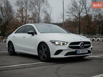 Мерседес ЦЛА-класс 2021 в Вараш (Кузнецовск) на Automoto.ua Белый Мерседес ЦЛА-класс, объемом двигателя 1.33 л и пробегом 64 тыс. км за 37000 $, фото 1 на Automoto.ua