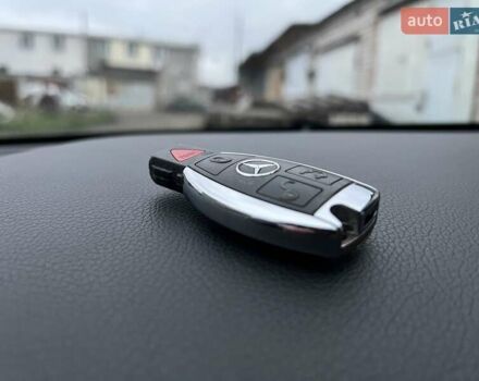 Чорний Мерседес ЦЛА-клас, об'ємом двигуна 2 л та пробігом 82 тис. км за 10900 $, фото 40 на Automoto.ua