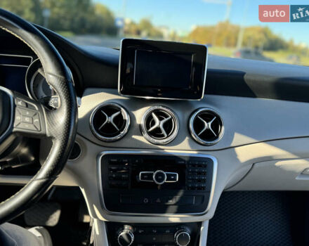 Черный Мерседес ЦЛА-класс, объемом двигателя 1.8 л и пробегом 180 тыс. км за 16000 $, фото 16 на Automoto.ua