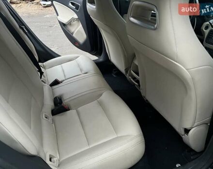 Чорний Мерседес ЦЛА-клас, об'ємом двигуна 2 л та пробігом 82 тис. км за 10900 $, фото 21 на Automoto.ua