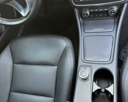 Чорний Мерседес ЦЛА-клас, об'ємом двигуна 1.99 л та пробігом 197 тис. км за 13900 $, фото 24 на Automoto.ua