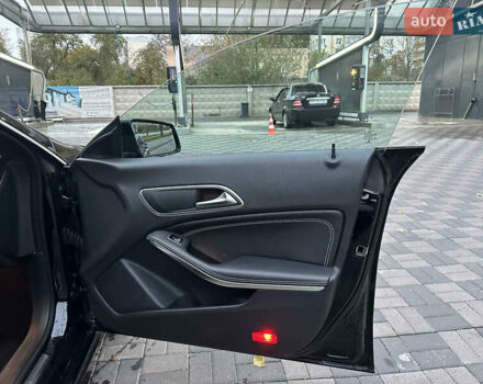 Черный Мерседес ЦЛА-класс, объемом двигателя 1.99 л и пробегом 370 тыс. км за 11500 $, фото 2 на Automoto.ua