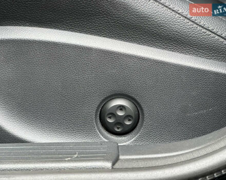 Чорний Мерседес ЦЛА-клас, об'ємом двигуна 2 л та пробігом 155 тис. км за 18490 $, фото 32 на Automoto.ua