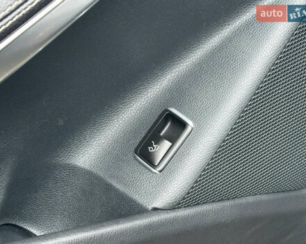 Чорний Мерседес ЦЛА-клас, об'ємом двигуна 2 л та пробігом 155 тис. км за 18490 $, фото 26 на Automoto.ua