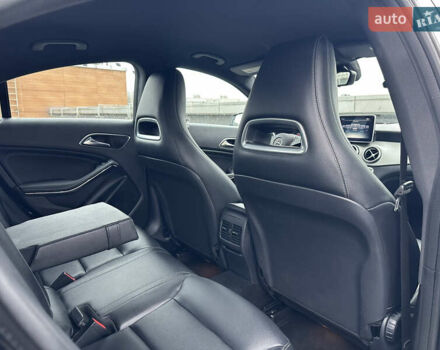 Чорний Мерседес ЦЛА-клас, об'ємом двигуна 2 л та пробігом 155 тис. км за 18490 $, фото 40 на Automoto.ua