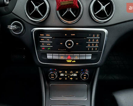 Чорний Мерседес ЦЛА-клас, об'ємом двигуна 1.99 л та пробігом 127 тис. км за 18500 $, фото 28 на Automoto.ua