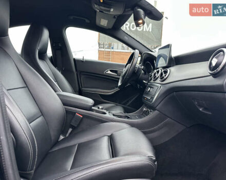 Чорний Мерседес ЦЛА-клас, об'ємом двигуна 2 л та пробігом 155 тис. км за 18490 $, фото 42 на Automoto.ua