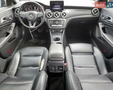 Чорний Мерседес ЦЛА-клас, об'ємом двигуна 1.99 л та пробігом 139 тис. км за 3800 $, фото 6 на Automoto.ua