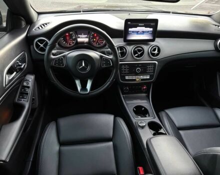 Чорний Мерседес ЦЛА-клас, об'ємом двигуна 2 л та пробігом 47 тис. км за 10000 $, фото 7 на Automoto.ua