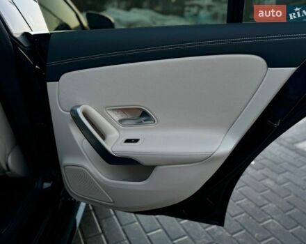 Черный Мерседес ЦЛА-класс, объемом двигателя 1.99 л и пробегом 58 тыс. км за 29500 $, фото 25 на Automoto.ua