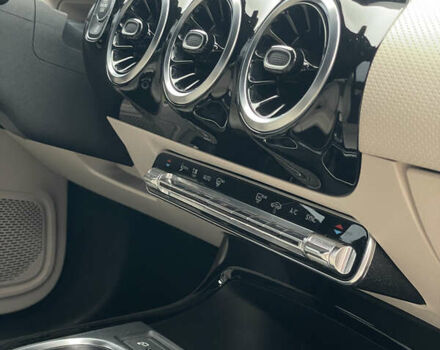 Черный Мерседес ЦЛА-класс, объемом двигателя 2 л и пробегом 30 тыс. км за 31500 $, фото 16 на Automoto.ua