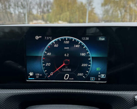 Чорний Мерседес ЦЛА-клас, об'ємом двигуна 1.99 л та пробігом 123 тис. км за 26990 $, фото 24 на Automoto.ua