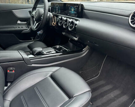 Чорний Мерседес ЦЛА-клас, об'ємом двигуна 1.99 л та пробігом 123 тис. км за 26990 $, фото 14 на Automoto.ua