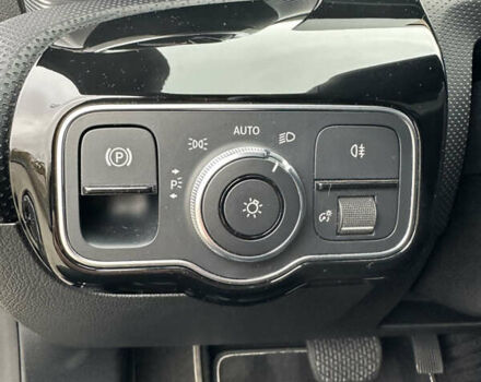 Чорний Мерседес ЦЛА-клас, об'ємом двигуна 1.99 л та пробігом 123 тис. км за 26990 $, фото 22 на Automoto.ua