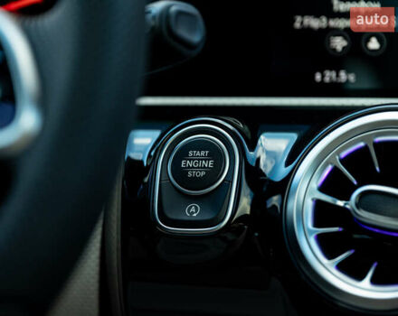 Черный Мерседес ЦЛА-класс, объемом двигателя 1.99 л и пробегом 55 тыс. км за 27700 $, фото 45 на Automoto.ua