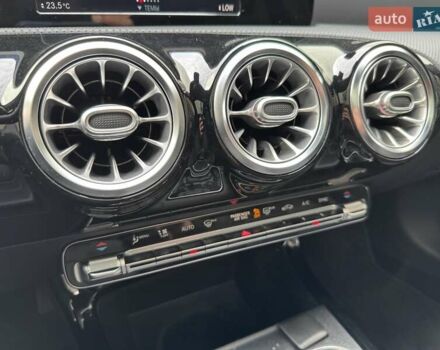 Черный Мерседес ЦЛА-класс, объемом двигателя 2 л и пробегом 71 тыс. км за 28900 $, фото 26 на Automoto.ua