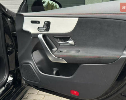 Черный Мерседес ЦЛА-класс, объемом двигателя 1.99 л и пробегом 22 тыс. км за 54000 $, фото 51 на Automoto.ua