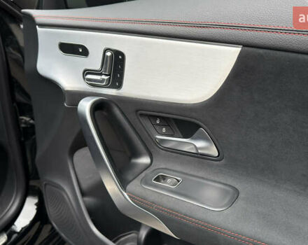 Черный Мерседес ЦЛА-класс, объемом двигателя 1.99 л и пробегом 22 тыс. км за 54000 $, фото 52 на Automoto.ua