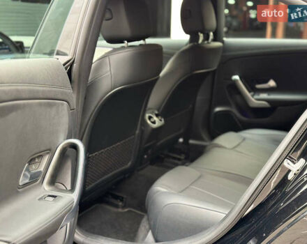 Чорний Мерседес ЦЛА-клас, об'ємом двигуна 2 л та пробігом 11 тис. км за 41000 $, фото 15 на Automoto.ua