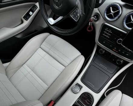 Черный Мерседес ЦЛА-класс, объемом двигателя 2.1 л и пробегом 299 тыс. км за 19800 $, фото 5 на Automoto.ua