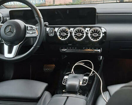 Чорний Мерседес ЦЛА-клас, об'ємом двигуна 2 л та пробігом 185 тис. км за 27500 $, фото 6 на Automoto.ua