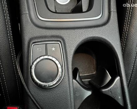 Красный Мерседес ЦЛА-класс, объемом двигателя 2 л и пробегом 128 тыс. км за 17490 $, фото 21 на Automoto.ua