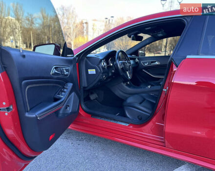 Красный Мерседес ЦЛА-класс, объемом двигателя 2 л и пробегом 160 тыс. км за 15200 $, фото 18 на Automoto.ua