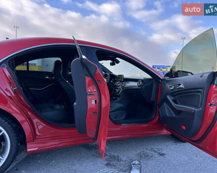 Красный Мерседес ЦЛА-класс, объемом двигателя 2 л и пробегом 160 тыс. км за 15200 $, фото 21 на Automoto.ua