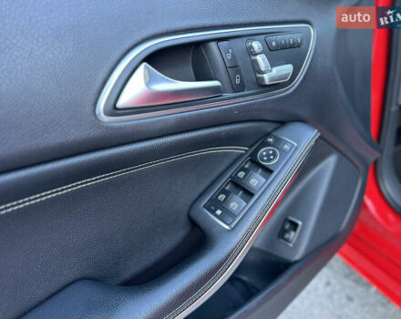 Красный Мерседес ЦЛА-класс, объемом двигателя 2 л и пробегом 160 тыс. км за 15200 $, фото 19 на Automoto.ua