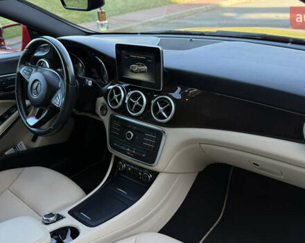 Красный Мерседес ЦЛА-класс, объемом двигателя 1.99 л и пробегом 138 тыс. км за 14800 $, фото 49 на Automoto.ua