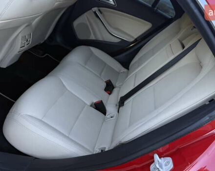 Красный Мерседес ЦЛА-класс, объемом двигателя 1.99 л и пробегом 138 тыс. км за 14800 $, фото 52 на Automoto.ua