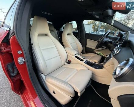 Мерседес ЦЛА-класс 2018 в Киеве на Automoto.ua Красный Мерседес ЦЛА-класс, объемом двигателя 1.99 л и пробегом 127 тыс. км за 18800 $, фото 12 на Automoto.ua