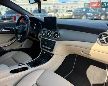 Красный Мерседес ЦЛА-класс, объемом двигателя 1.99 л и пробегом 127 тыс. км за 19490 $, фото 24 на Automoto.ua