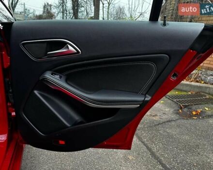 Красный Мерседес ЦЛА-класс, объемом двигателя 2 л и пробегом 128 тыс. км за 17490 $, фото 26 на Automoto.ua