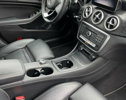 Червоний Мерседес ЦЛА-клас, об'ємом двигуна 2 л та пробігом 140 тис. км за 16000 $, фото 7 на Automoto.ua