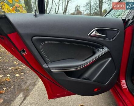 Красный Мерседес ЦЛА-класс, объемом двигателя 2 л и пробегом 128 тыс. км за 17490 $, фото 24 на Automoto.ua