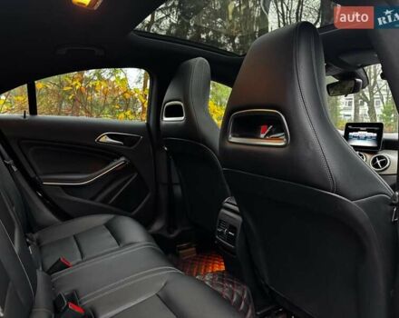 Красный Мерседес ЦЛА-класс, объемом двигателя 2 л и пробегом 128 тыс. км за 17490 $, фото 27 на Automoto.ua