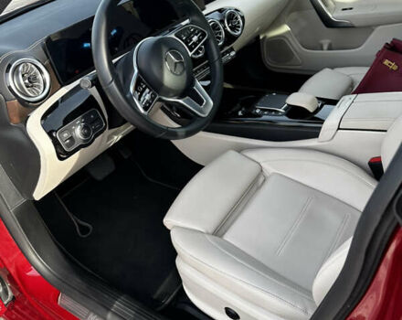 Красный Мерседес ЦЛА-класс, объемом двигателя 2 л и пробегом 28 тыс. км за 45000 $, фото 5 на Automoto.ua