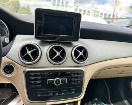 Мерседес ЦЛА-класс, объемом двигателя 2 л и пробегом 125 тыс. км за 7500 $, фото 9 на Automoto.ua