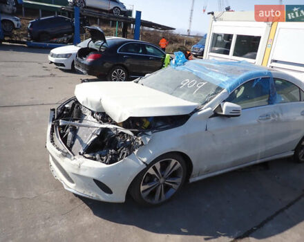 Мерседес ЦЛА-класс, объемом двигателя 2 л и пробегом 160 тыс. км за 8900 $, фото 1 на Automoto.ua