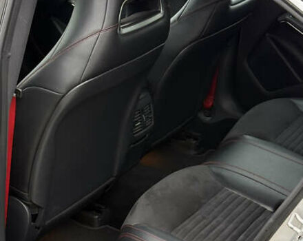 Серый Мерседес ЦЛА-класс, объемом двигателя 1.99 л и пробегом 110 тыс. км за 16999 $, фото 9 на Automoto.ua