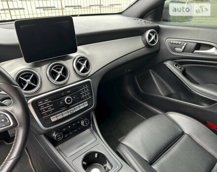 Серый Мерседес ЦЛА-класс, объемом двигателя 2 л и пробегом 127 тыс. км за 16500 $, фото 5 на Automoto.ua