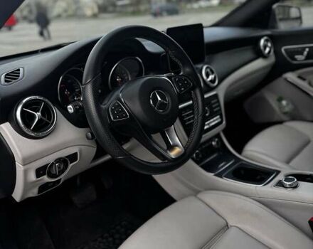 Серый Мерседес ЦЛА-класс, объемом двигателя 2 л и пробегом 137 тыс. км за 17999 $, фото 3 на Automoto.ua