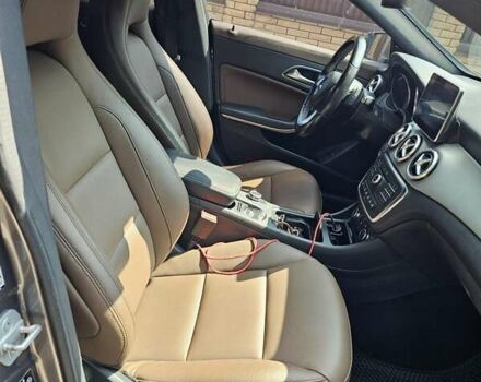 Сірий Мерседес ЦЛА-клас, об'ємом двигуна 2.2 л та пробігом 195 тис. км за 19999 $, фото 16 на Automoto.ua